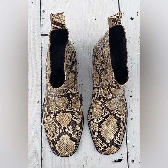 NWT Nordstrom Nohazina-Lea Caramel Snake Print Heel Ankle Boots Size: - Picture 5 of 10